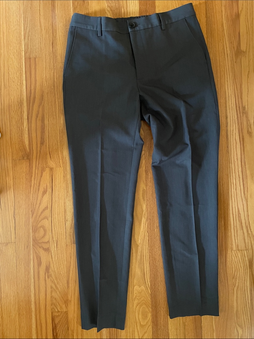 Men’s grey casual pants